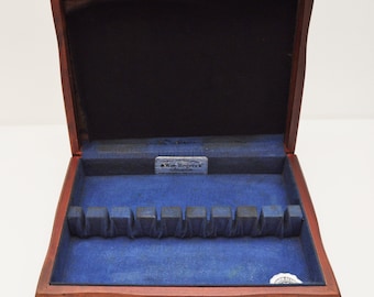 Vintage Wm. Rogers Silverplate STORAGE CHEST-Tarnish Resisting Blue Interior Box
