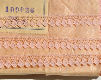 suberb vintage 1950s pink picot valenciennes all cotton lace trim made in France 3 meters