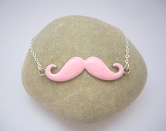 Women in the shape of moustache necklace - pink color