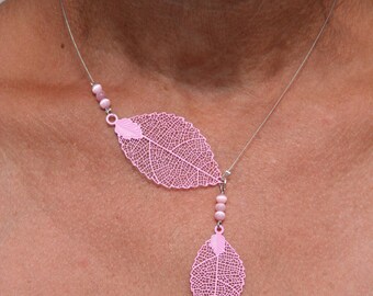 Necklace with pink leaf