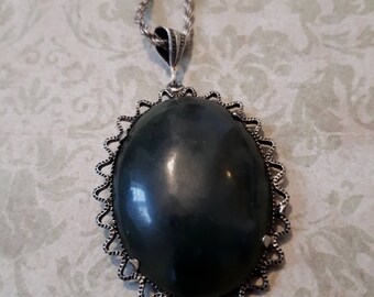 Dark jade cabochon necklace