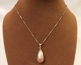 Teardrop freshwater pearl necklace with silver chain