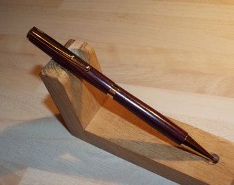 Attractive Kingwood Ballpoint Pen. Lovely gift. (Item 240)