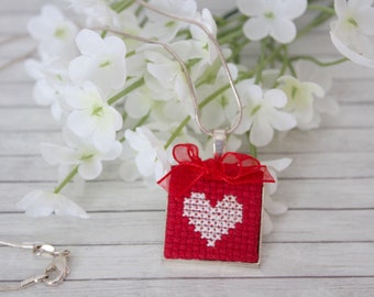 Red Embroidered Necklace, Red Necklace, Handmade Jewellery, Heart Necklace, Cross Stitch Necklace, Red and White Necklace, Love Necklace