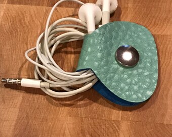 bow cord keeper/cord accessories/cord organizer/cord keeper/cell cord/cable keeper