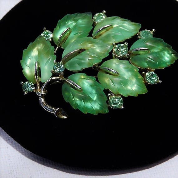 LISNER Fruit Salad Rhinestone Brooch / Vaseline Glass