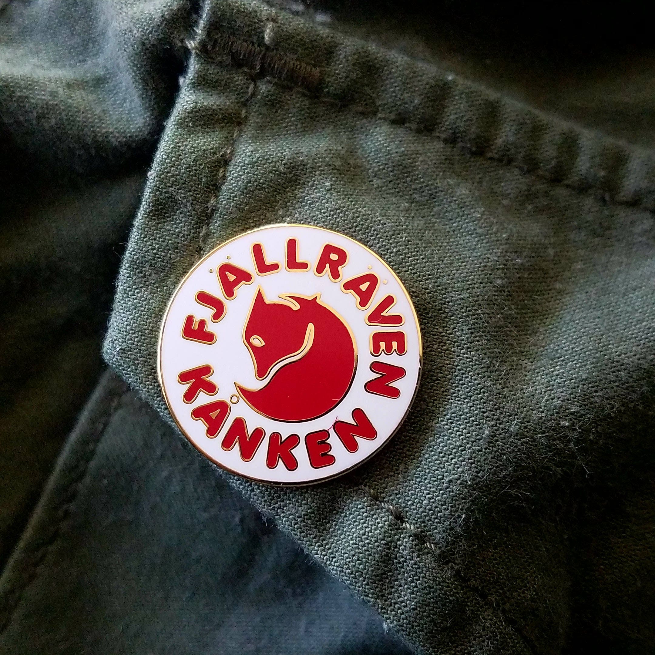 1 INCH Fjallraven Kanken Bag Fashion Pin Brooch Logo Patch