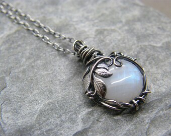 Moonstone necklace ~ Sterling silver moonstone pendant ~ Blue moonstone jewelry ~ Silver leaf necklace ~ Leaf necklace ~ Moonstone ~ Blue