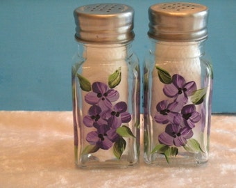 HYDRANGEA salt and pepper shakers