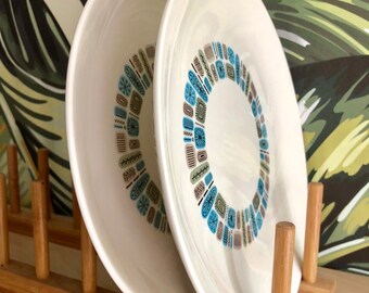 2 Vintage 10" Temporama Dinner Plates