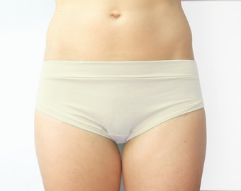 BASIC BRIEF / organic cotton panties / eco friendly underwear / made to order / by replicca / size S to XL / natural un-dyed or black