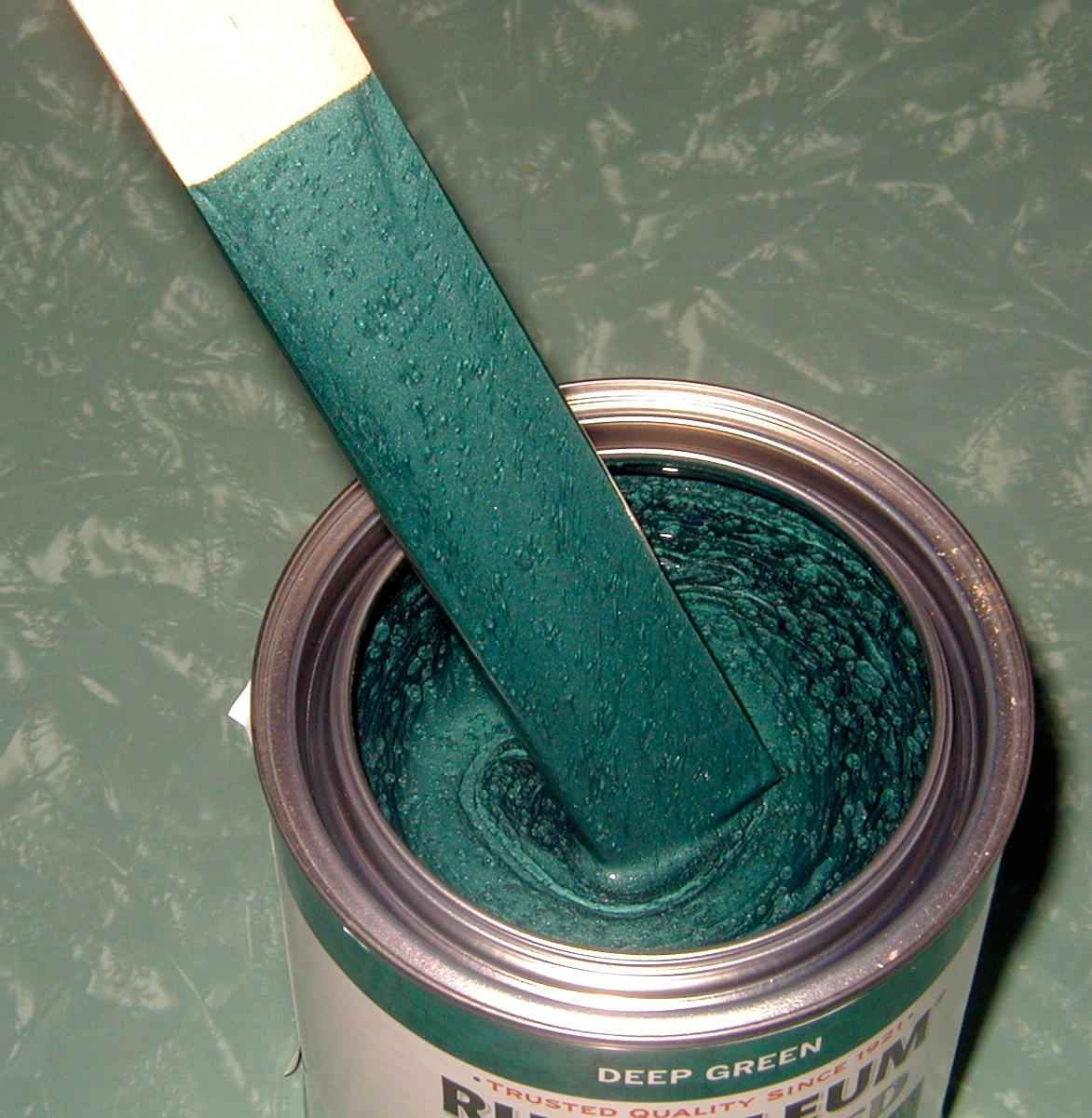 Dark Green Metallic Hammered Metal Paint RustOleum rust prevention
