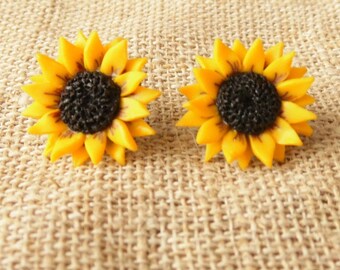 Sunflower earrings Sunflower stud yellow flower earrings polymer clay jewelry gift for her wedding jewelry yellow jewelry bridesmaid jewelry