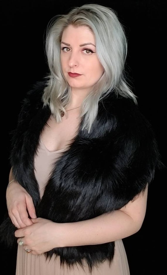 Faux fur scarf shawl wrap. Faux Fox fur. Rockabilly cover up, wedding bridesmaids shawl.