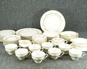 Vintage Pope Gosser Jerome 69 Piece Porcelain Dinner Set