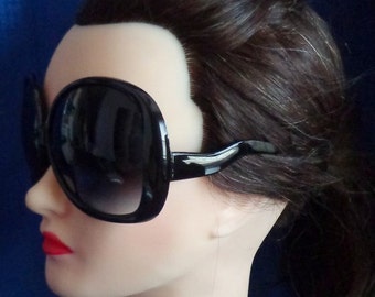 Ladies Vintage Black Oversized Sunglasses,Very Large Black Sunglasses