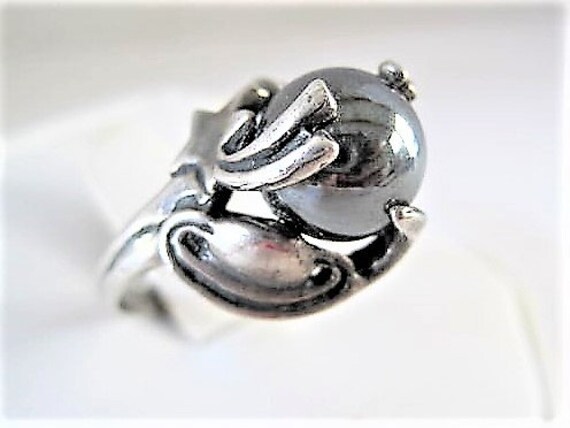 Hematite Celestial Ring, 10mm Hematite Bead, Stars and Planets, Black Hematite Center, 925 Surround, Vintage Size 9 ring