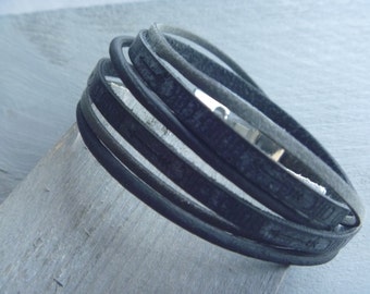 Black/ darkgrey wrap bracelet