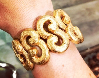 Vtg gold scroll cuff