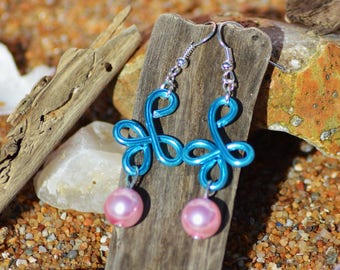 aluminum wire and pink and turquoise bead earrings