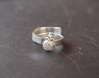 Pineapple ring | sterling silver ring | adjustable ring | wide band | unique ring | modern jewelry | fruit ring | pineapple | simple ring |