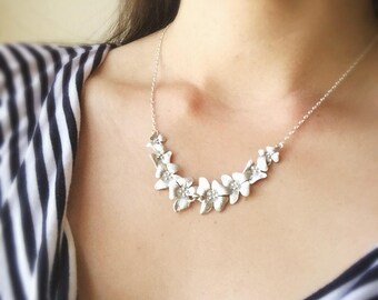 Silver Dogwood Flowers Necklace- Silver Necklace, Dogwood Necklace, Lei Necklace, Feminine Necklace, Delicate Necklace, Gift for Her