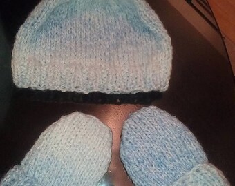 Newborn hat and matching mittens