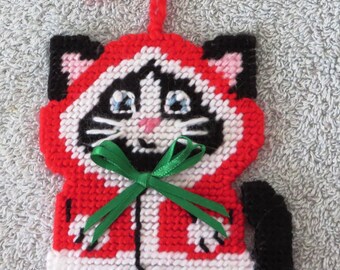 Handmade Santa kitty needlepoint ornament.