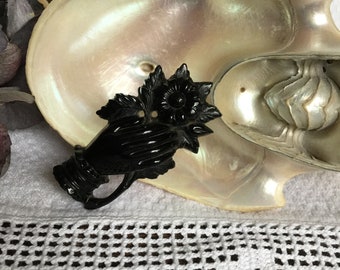 Beautiful Victorian Whitby jet brooch / jet hand brooch / mourning brooch