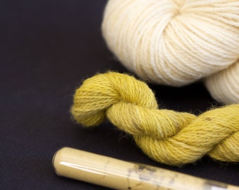 Natural Dye Kit - Weld yellow - organic wool - dyeing with plant extract