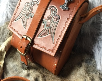 Wood box purse. Handbag, shoulder bag, purse, leather purse, leather and wood purse, viking, norse, medieval, larp, saxon