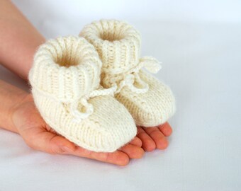 0-3 months wool booties, baby first booties, knitted wool shoes, booties natural white, baby eco slippers, eco booties, newborn shoes