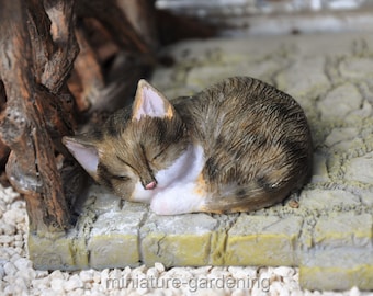 Sleeping Cat for Miniature Garden, Fairy Garden