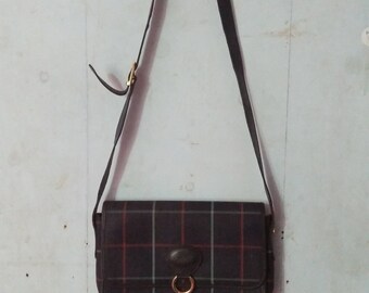 black burberry tote