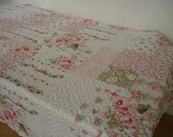 Superbe coussin shabby chic floral blanc et rose : par terhila