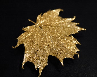 Real Maple Leaf Gold brooch