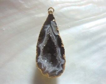 Natural Agate Half Geode, Dipped and Electroplated in 24K Gold, 40x16mm - MP0014