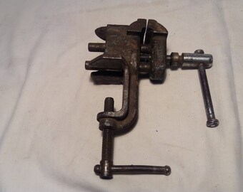 Vintage Little Metal Vise/Jewelry Vise