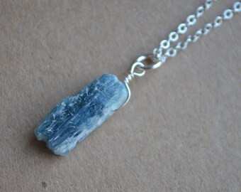 Raw Kyanite Necklace Dainty Silver Chain Indigo Kyanite Pendant Necklace Rough Kyanite Jewelry Healing Crystal Kyanite Necklace