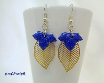 Earrings Fimo polymer clay "Small leaves of maple leaf gold print" blue glitter - handmade