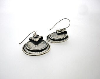 Silver Dangle Earrings, Hammered Disc Earrings, Simple Silver Earrings, Drop Earrings, Everyday Earrings