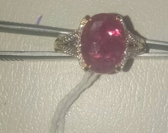 Mozambique un heat ruby ring