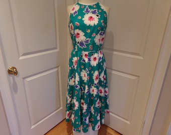 ON SALE Vintage 1980's Lanz Dress w/Full Sweep Skirt