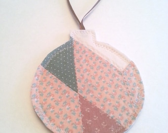 Patchwork Fabric Christmas Ornaments Made From an Upcycled Vintage Quilt / Fabric Gift Tags / Patchwork Christmas Bulb