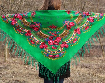 Vintage green shawl Wool scarf Bright floral shawl Rare wool shawl Vintage shawl boho chic shawl Great scarf Soviet scarf Green shawl scarf