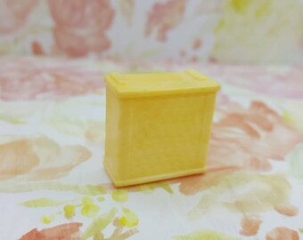 Marx Bathroom Ivory Clothes Hamper Doll House Furniture Contemporary Style hard Plastic