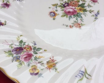 Minton Marlow Salad Plate Dish Floral Vintage Bone China Near mint condition Wedding gift Collectible