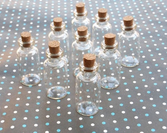 20 Mini glass bottles with corks 18x40mm
