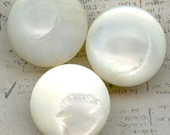 Beautiful Vintage Mother of Pearl Shell Sewing Buttons ~ 3/4 inch 19mm ~ MOP Sewing Buttons with lovely Luster