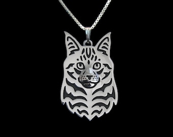 Maine Coon Cat jewelry - sterling silver pendant and necklace